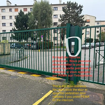 Appartement Periurbain De Paris Et Versailles Les Clayes-Sous-Bois Buitenkant foto